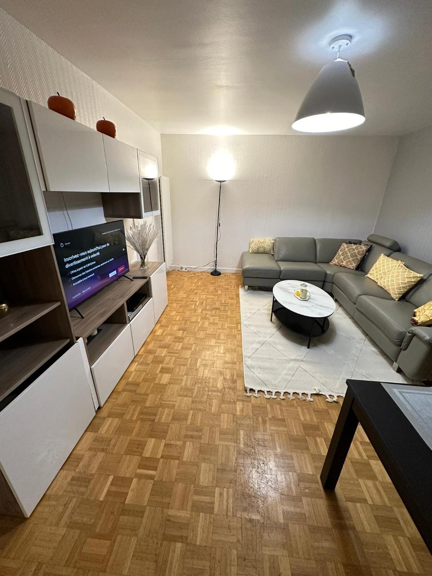 Appartement En Residence- กลีชี ภายนอก รูปภาพ